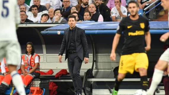 Atlético, Simeone ya ha elegido lateral diestro para el derbi europeo