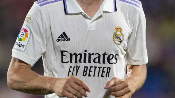 Frustración Remontarse Composición El Real Madrid renueva su acuerdo de patrocinio con Emirates hasta 2026