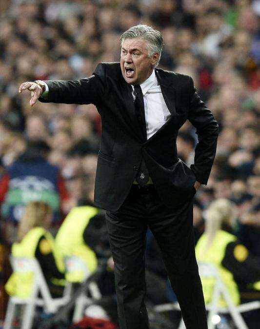 MARCA: Ancelotti, preocupado con la defensa a Messi