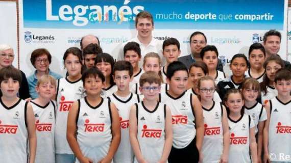 Doncic visita la escuela sociodeportiva de Leganés