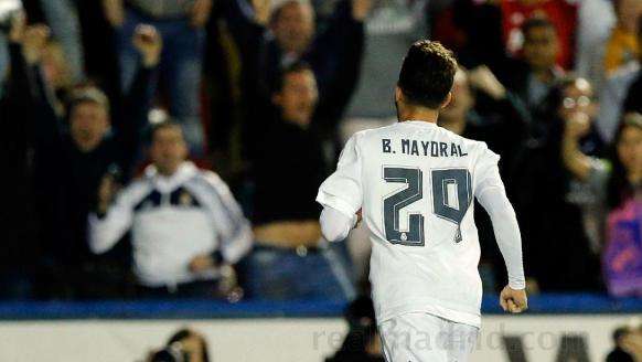 Kroos y Modric regresan a una convocatoria sin Mayoral