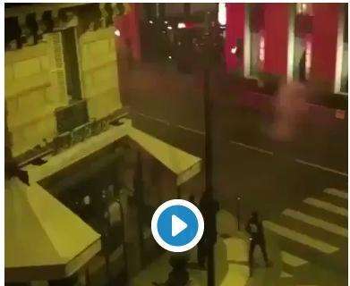 VÍDEO - Ultras del PSG en el hotel de concentración del Madrid de madrugada y con petardos