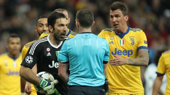 La UEFA sanciona con tres partidos a Buffon por su expulsión en el Bernabéu