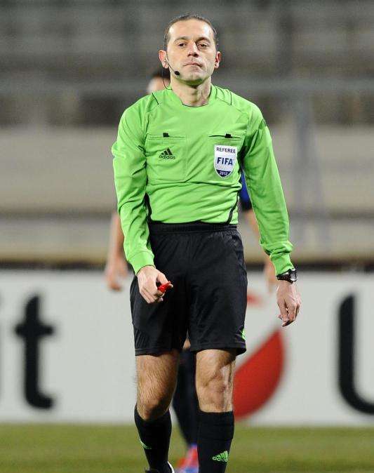 Çakir pitará el Juve-Barça y Atkinson el Dnipro-Sevilla