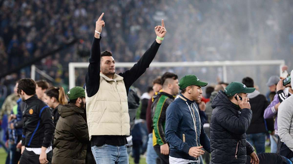 El Nápoles, sancionado con la clausura de San Paolo por los incidentes de la Copa de Italia