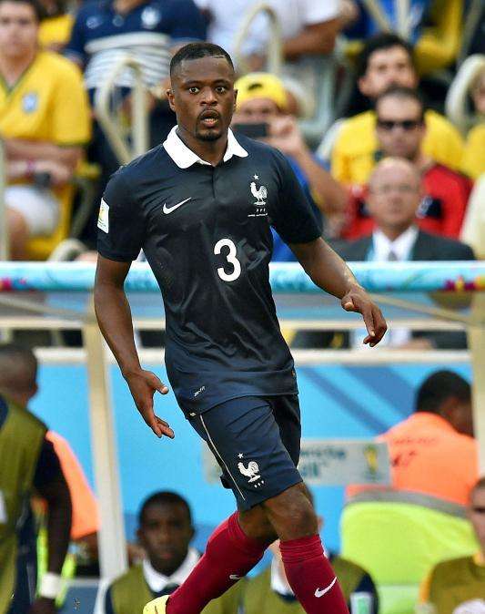 Evra: "Las acusaciones de Benzema son mentiras que no tienen sustento"