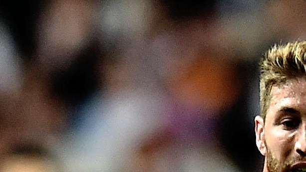 Ramos guía a España ante Macedonia