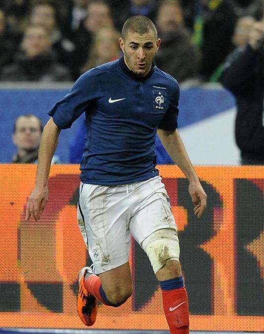 Deschamps explica las razones que le llevarían a convocar a Benzema