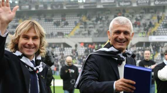 Ravanelli: "Cavani tendría que estar dispuesto a sacrificarse en la Juventus"