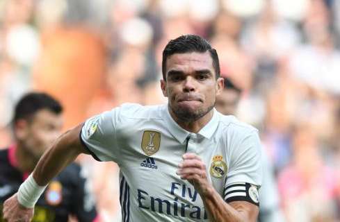 La afición tiene que hacer lo que no hizo Pepe ayer: elegancia y memoria para despedir a un gran jugador