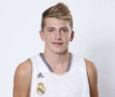 Luka Doncic se estrena con su selección con 61 puntos y 94 de valoración