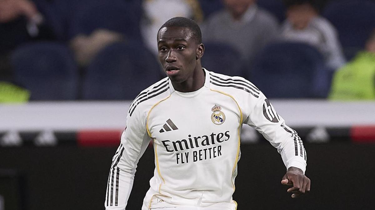 Mendy vuelve al once del Real Madrid... ¡tres meses después!