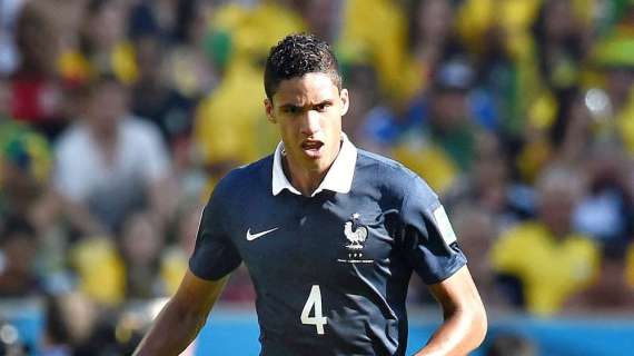 El Chelsea insiste en Varane