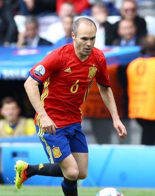 Sinacio, en Radio MARCA: "Iniesta es blanquito y Cristiano no, Andrés no vende"