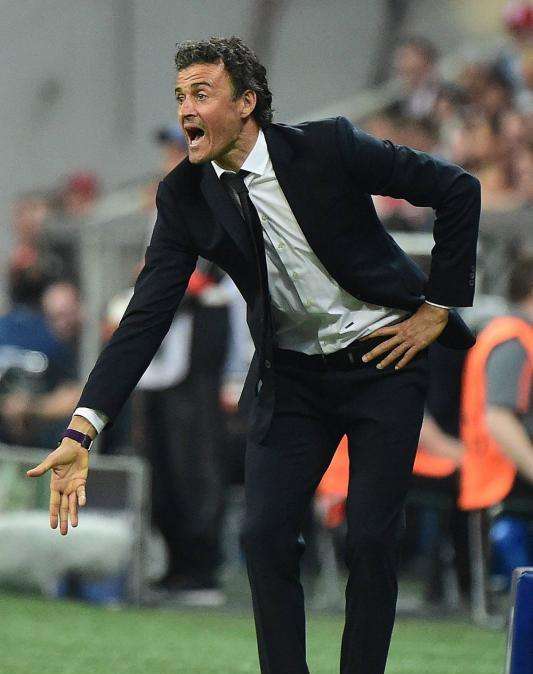 Luis Enrique amplia su contrato hasta 2017