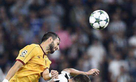 Sevilla, Nico Pareja: "Esta camiseta nos obliga a darlo todo"