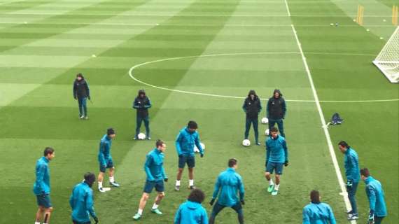 VÍDEO - Los rondos del Real Madrid en el entrenamiento de esta mañana