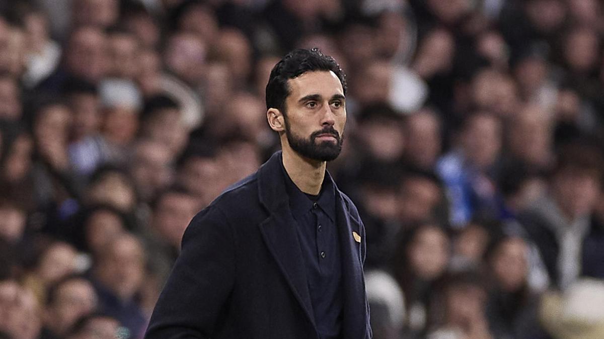 Arbeloa pende de un hilo y el Real Madrid elige a su sustituto: "Van a ir a por él"