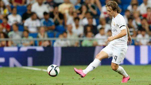 Doble palo de Zidane a Benítez con Modric