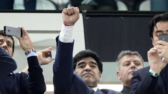 VÍDEO - El sufrimiento de Maradona desde el palco del Santiago Bernabéu