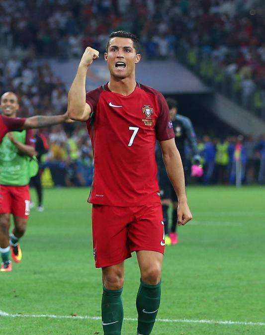 Sport llama a Cristiano exhibicionista y narcisista