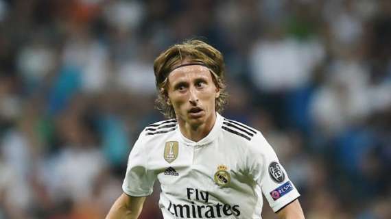 Fernando Burgos: "Habrá siete u ocho cambios, pero Modric tenía que seguir"