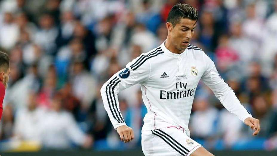 Neville: "Cristiano ama Manchester y ama al United"