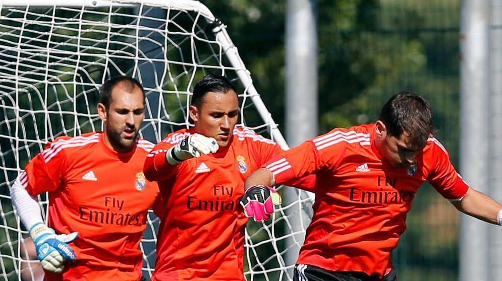 AS: Ancelotti mantiene la incógnita entre Casillas y Keylor Navas