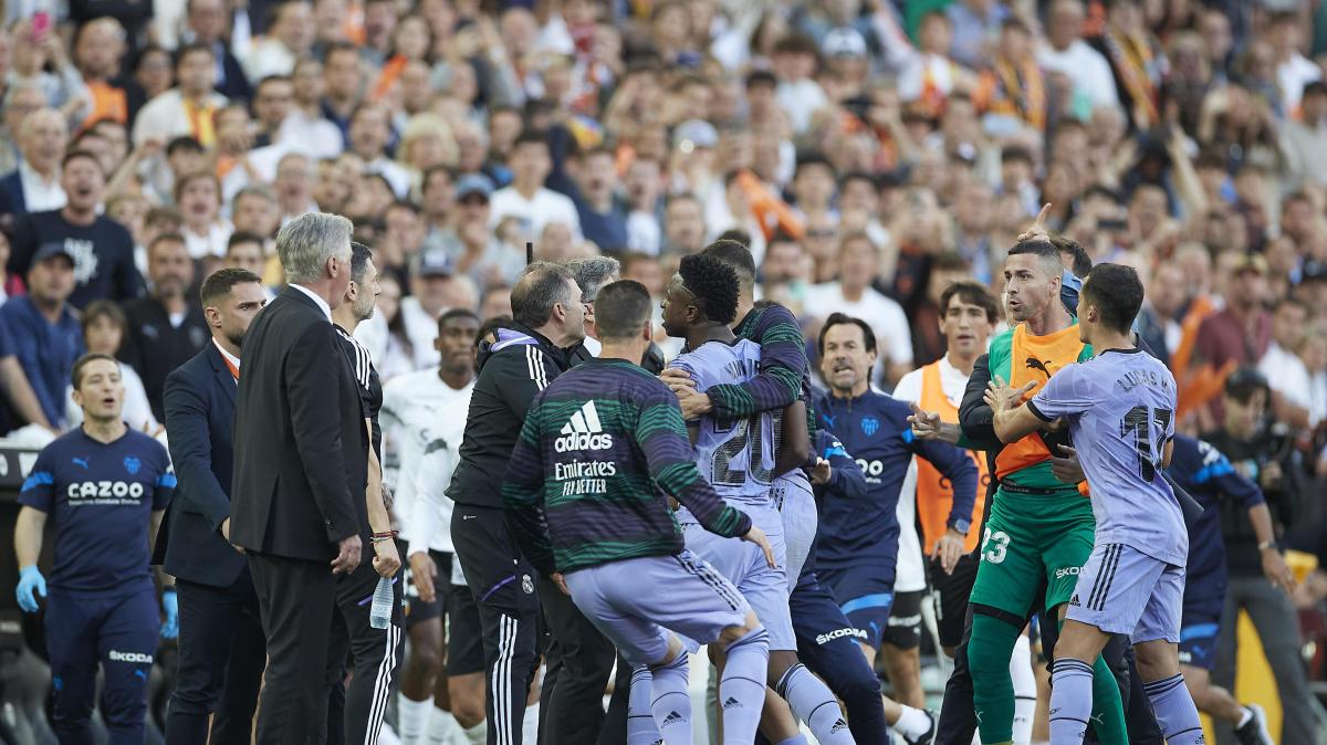 Corberán pone a prueba al Real Madrid: ''Que Mestalla siga...''