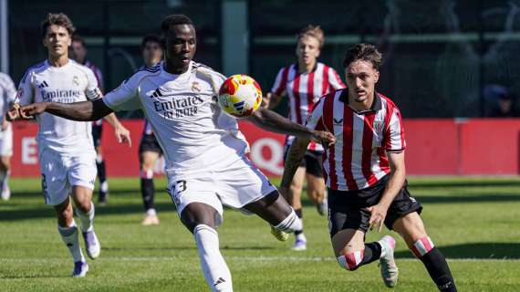 Bilbao Athletic 1-0 Real Madrid Castilla: el árbitro no dio opción a la remontada