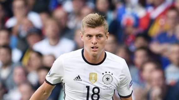 OFICIAL - Kroos luce la elástica con la que Alemania defenderá el trono mundialista