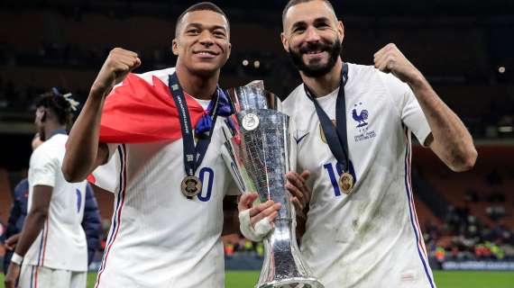 Mbapp&eacute; y Benzema, Francia