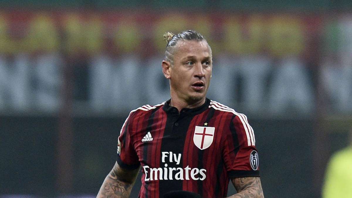 Mexes: "Jugar contra el Real Madrid es un honor"