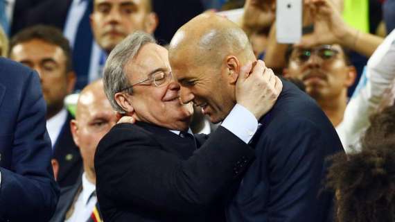 Real Madrid, Florentino Pérez visita a las plantillas de fútbol y baloncesto en Valdebebas