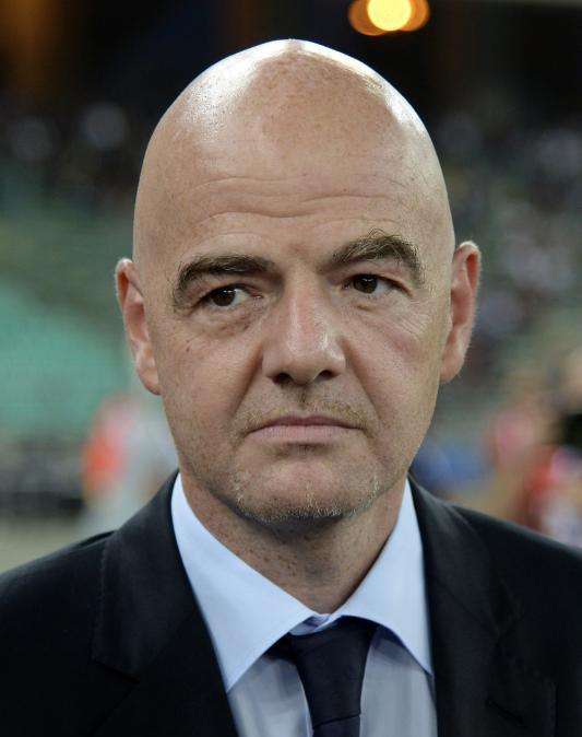 Infantino: "Conozco a los presidentes de Real Madrid y Barcelona, cada uno defiende sus intereses, pero todos estamos en el fútbol"