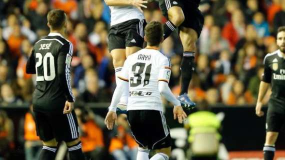 AS: Gayà espera al Madrid y rechaza la primera propuesta de renovación del Valencia