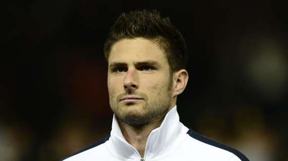 Caughtoffside: El Arsenal ofrece a Giroud y 40 millones por Cavani