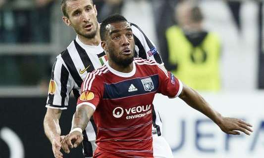 OFICIAL: Lacazette renueva con el Olympique de Lyon