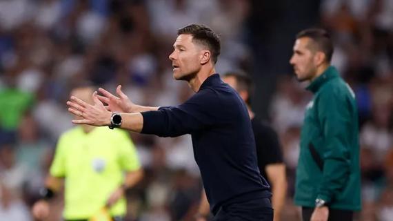 Y algunos se atreven a criticar a Xabi Alonso