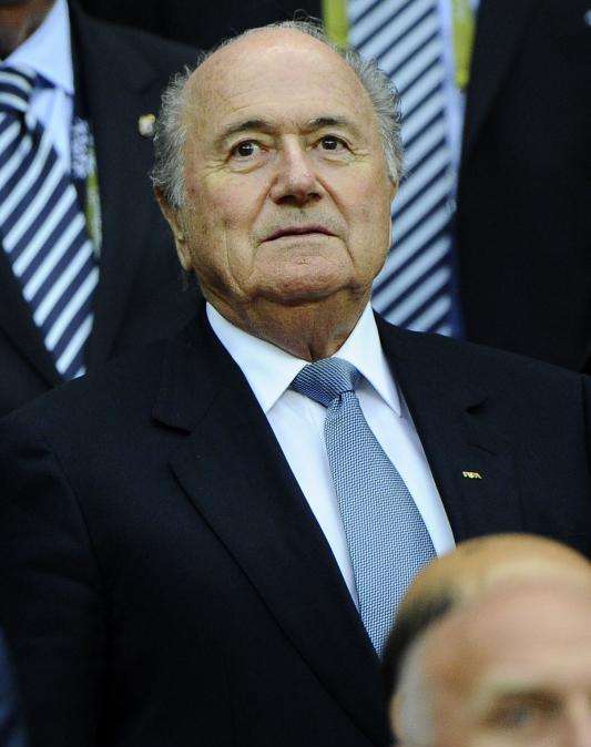 OFICIAL: Blatter dimite como presidente de la FIFA