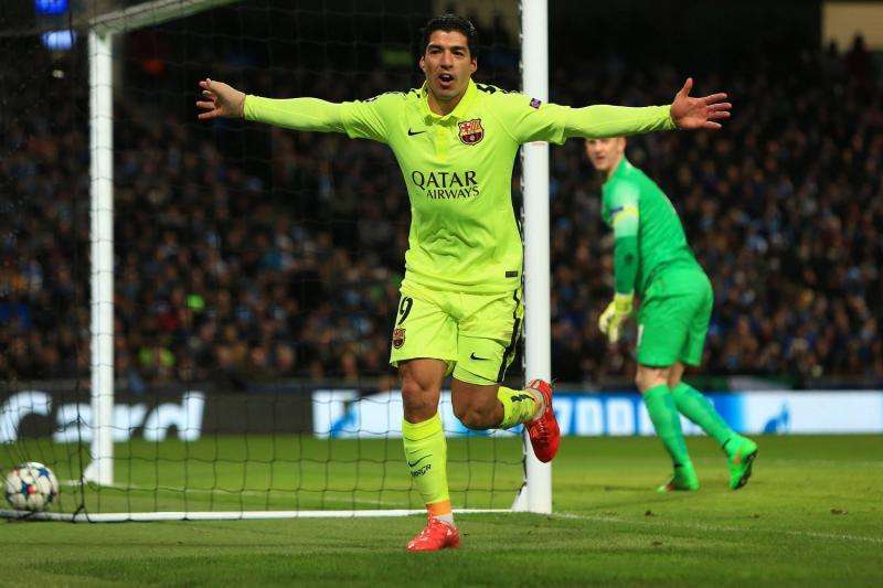 Heskey: "Luis Suárez llama a las puertas de Cristiano y Messi"