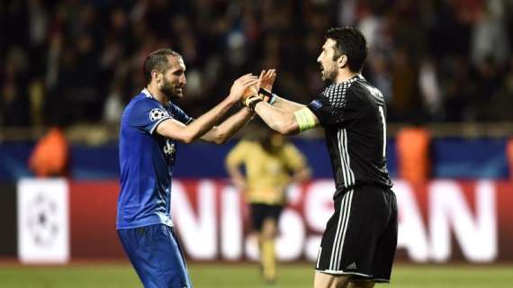 Buffon sorprendió al cambiarle la camiseta a Mbappé y ahora da los motivos: "Porque cuando era joven..."