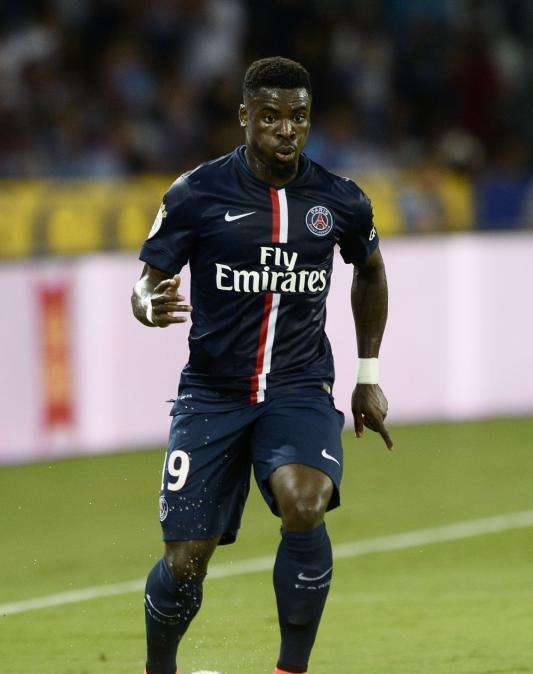 Daily Star: Aurier firma con el PSG y se aleja definitivamente del Arsenal