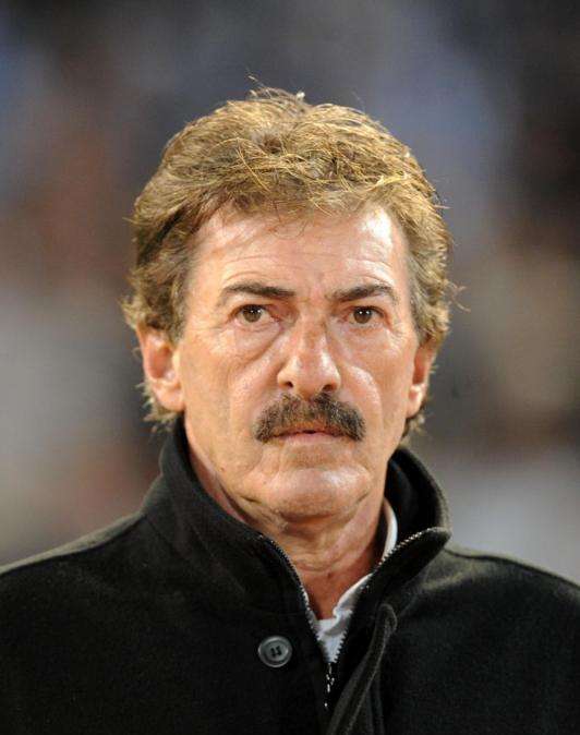 La Volpe: "Es lógico lo que pasó, quieren que esté el Real Madrid en la final"