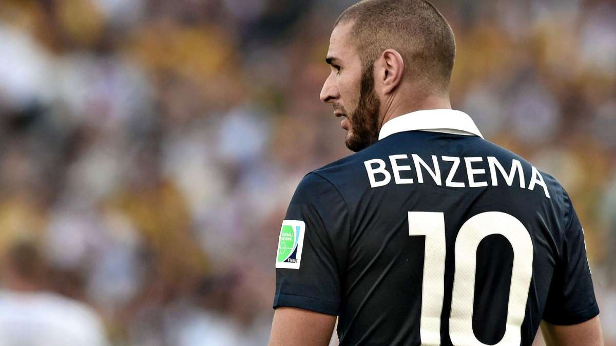 Benzema y Varane ayudan a Francia a conseguir la victoria ante España