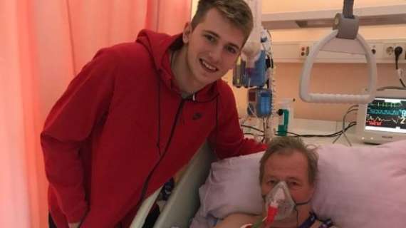 FOTO - Un Doncic campeón de Europa visita en el hospital al "autentico luchador y ganador"