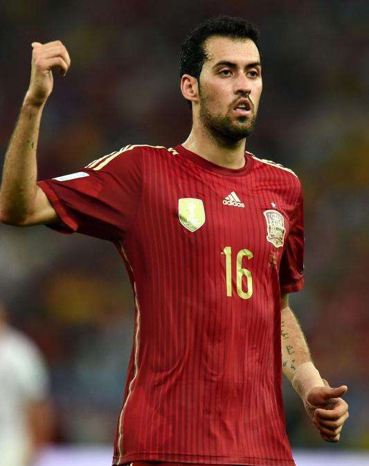 Don Balón: El Barcelona, molesto con la diferencia de trato entre Isco y Busquets en la Selección