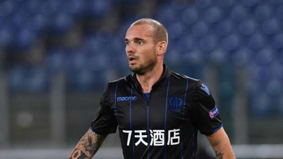 El exmadridista Wesley Sneijder, detenido borracho por destrozar un coche