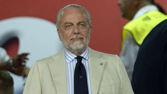 De Laurentiis: "Es muy difícil que vuelva Cavani"