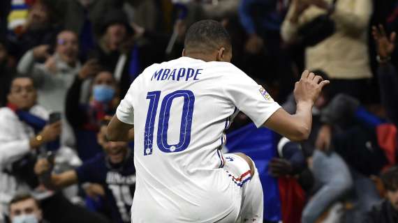 Kylian Mbapp&eacute; con Francia